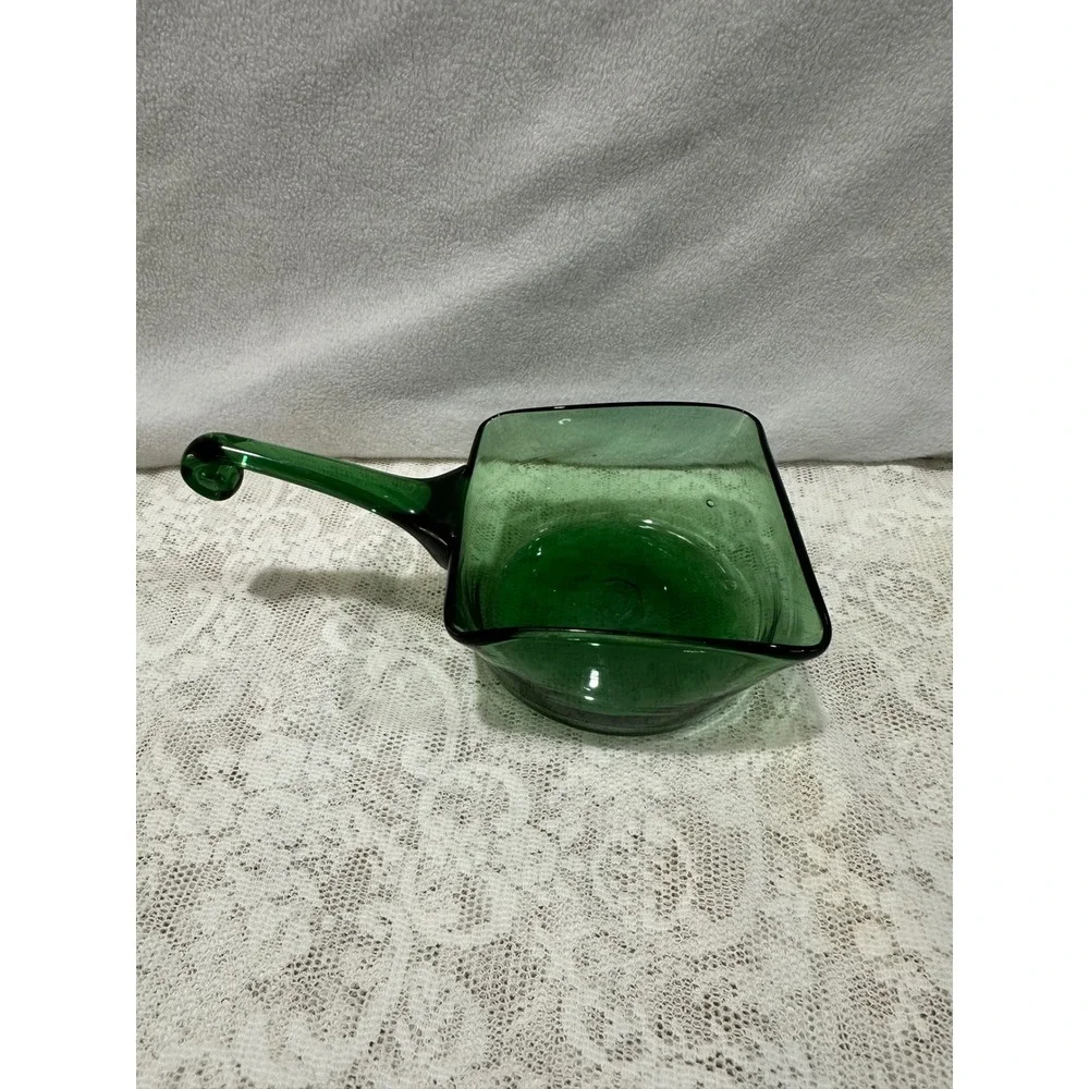 Vintage Emerald Green‎ Glass Pot with Handle Foraging Serving Kitchenware